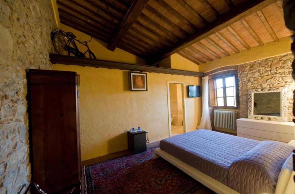קרמיניאנו Room In Bb - Agriturismo Sottotono, Nature And Relax מראה חיצוני תמונה